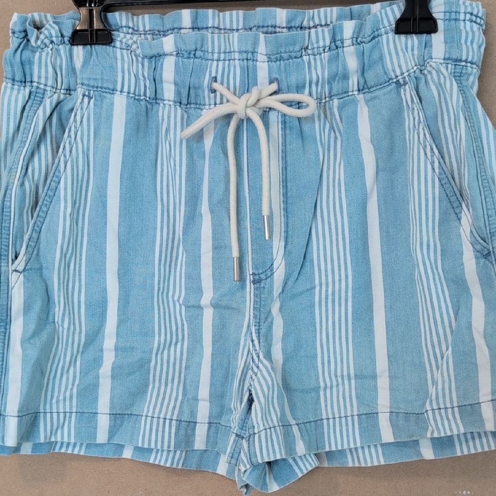 Stylish Blue and White Striped High Waist Women's Shorts